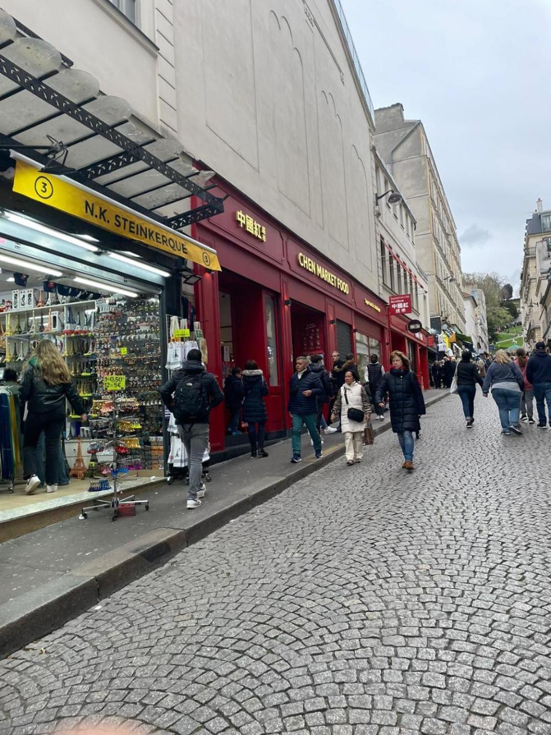 A In Heart Of Montmart Sacre Coeur * Paris